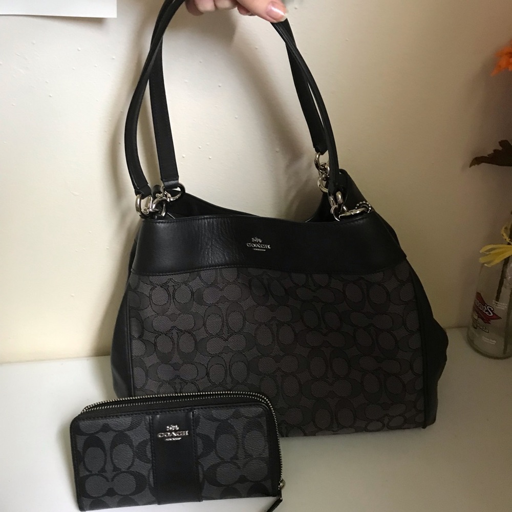 Coach purse and wallet bundle